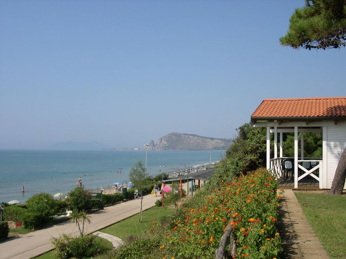 Settebello Village Lido Di Fondi Eksteriør bilde